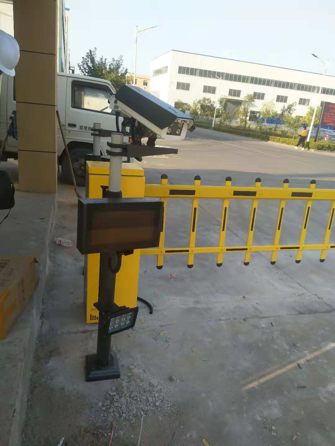 菏澤曹縣哪家做車(chē)牌識別系統？智能道閘比較好的廠(chǎng)家